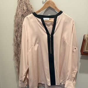 Calvin Klein Women's Blouse in Cream with Black Accents